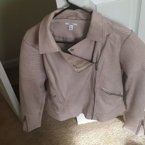 Women’s leather jacket mauve in color
